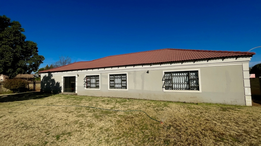 3 Bedroom Property for Sale in Orkney Park North West